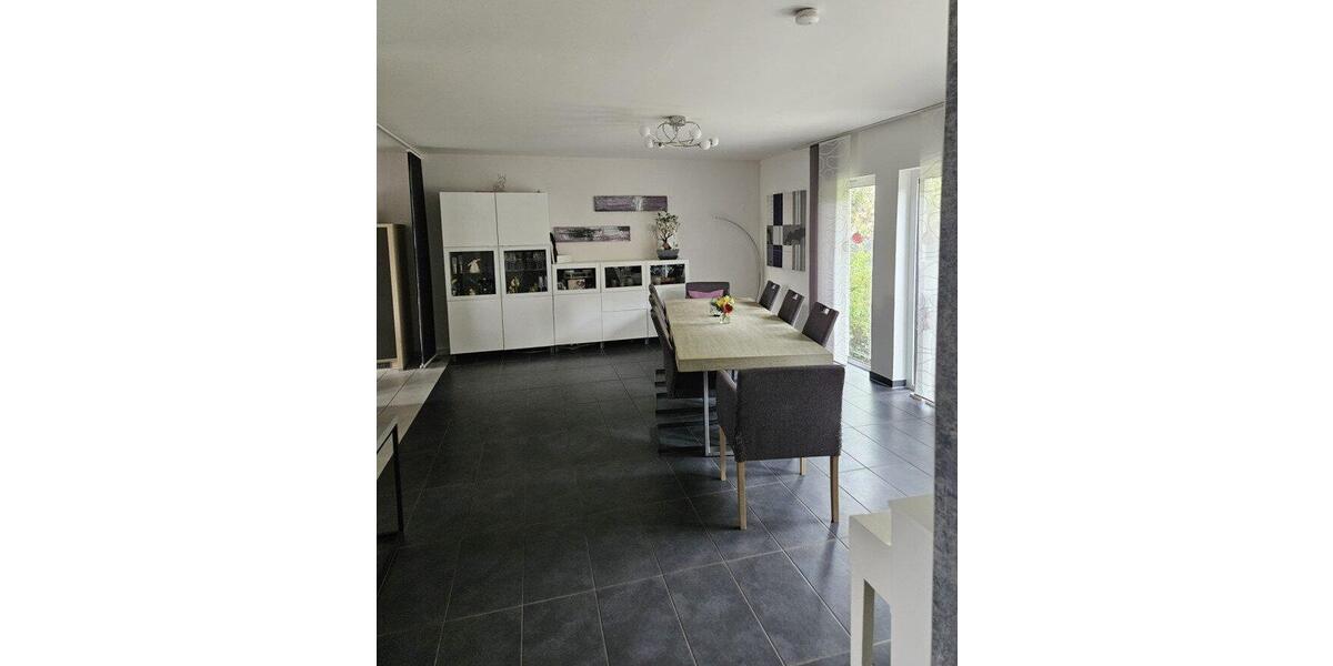 Einfamilienhaus Wesseling - 7.5 Zimmer, 222 m&sup2;, 3.190&euro; | Angebot:26154323