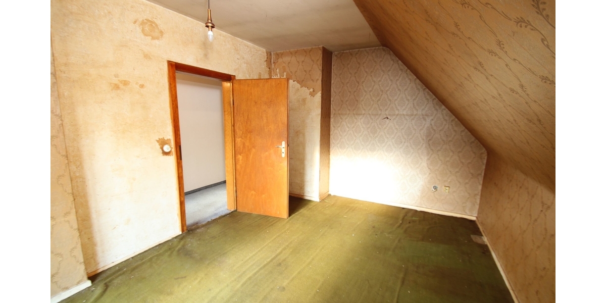 Mit 3D-Rundgang: Ein- bis Zweifamilienhaus in Köln mit weiterem Grundstück - Einfamilienhaus Köln Porz | Angebot:26952538