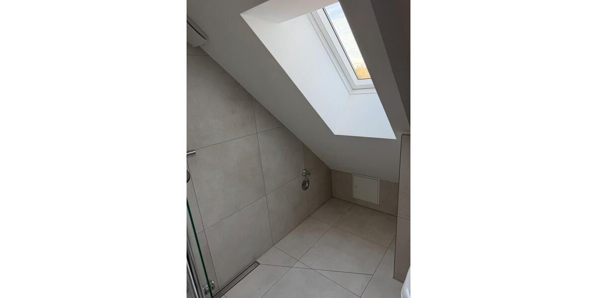 Dachgeschoßwohnung Köln Kalk - 1.5 Zimmer, 35 m&sup2;, 600&euro; | Angebot:27596752