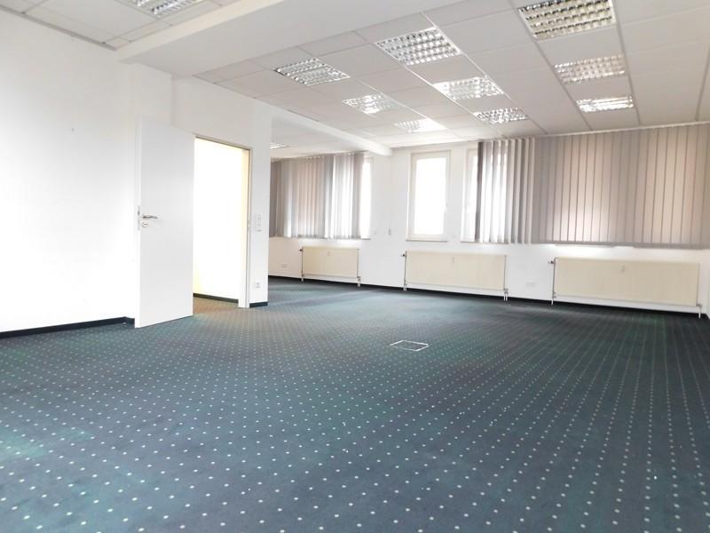 Vielseitig nutzbare Bürofläche am Nové-Mesto-Platz zimmer