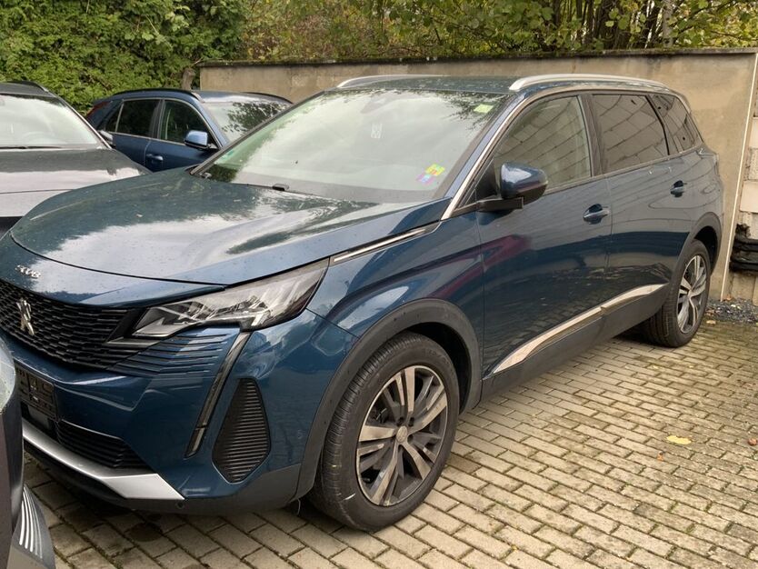 Peugeot 5008 97.890 km 20.500 € Hennef 53773