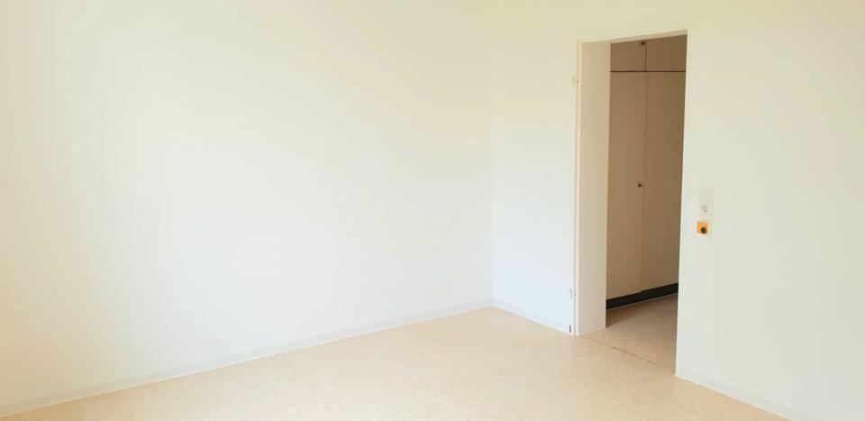Etagenwohnung Pulheim - 3 Zimmer, 91 m&sup2;, 250.000&euro; | Angebot:26874832