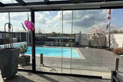 Haus zum Kaufen in Niederkassel 890.000 € 164 m²