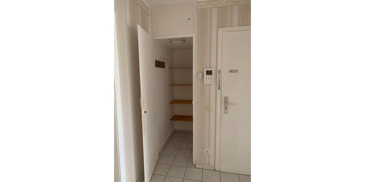 Erdgeschoßwohnung Bonn Tannenbusch - 3 Zimmer, 76 m&sup2;, 230.000&euro; | Angebot:26846721