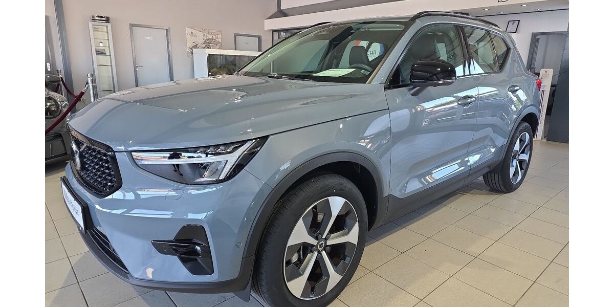 Volvo XC40 13.040 km 32.950 &euro; Bergheim 50126