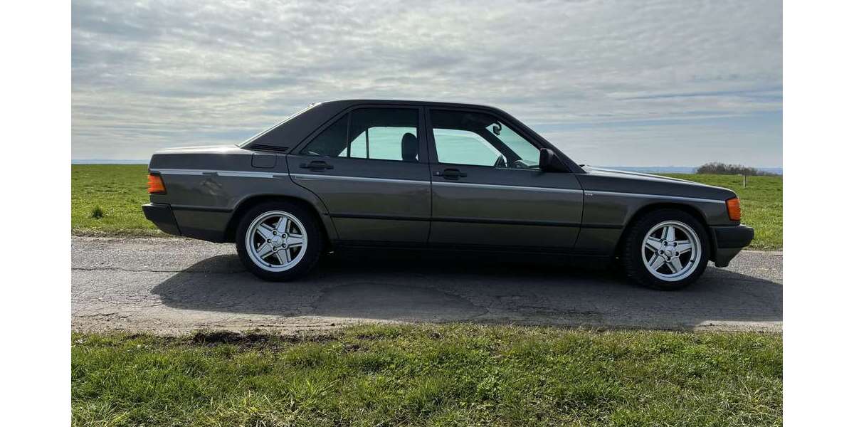 Mercedes-Benz 190 156.448 km 8.500 &euro; Rösrath 51503