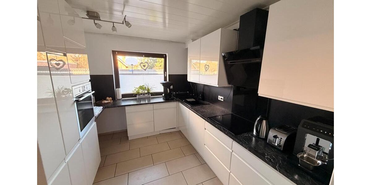 Doppelhaushälfte Köln Mülheim - 5.5 Zimmer, 160 m&sup2;, 2.500&euro; | Angebot:25057866