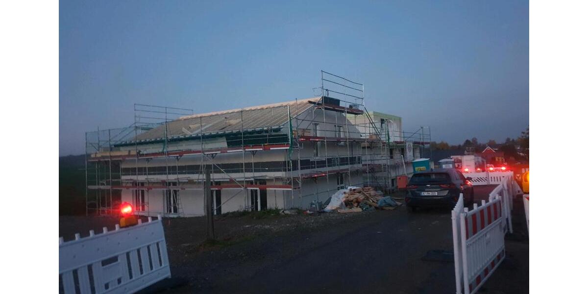 Doppelhaushälfte zur Vermieten für 2 Familien 4 zimmer