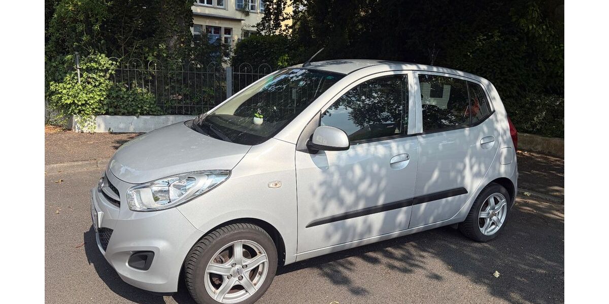 Hyundai i10 114.277 km 3.150 &euro; Bonn 53115