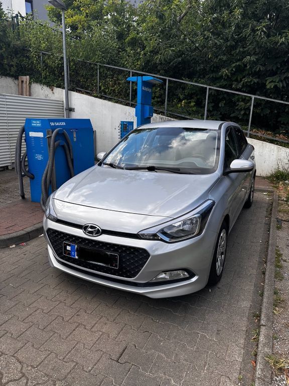 i20