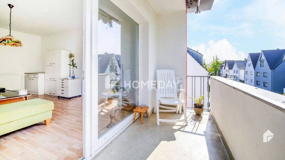 Helle 2-Zimmer-Wohnung mit Sonnenbalkon in Rodenkirchen