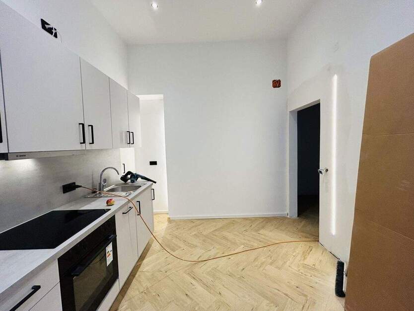 Kernsanierte, teilmöblierte 4-Zimmer-WG in zentraler, gut angebundener Lage in Köln-Ehrenfeld! 4 zimmer