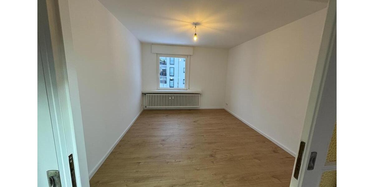Renovierte 3-Zimmer Wohnung mit Balkon in Zentrumsnähe 3 zimmer