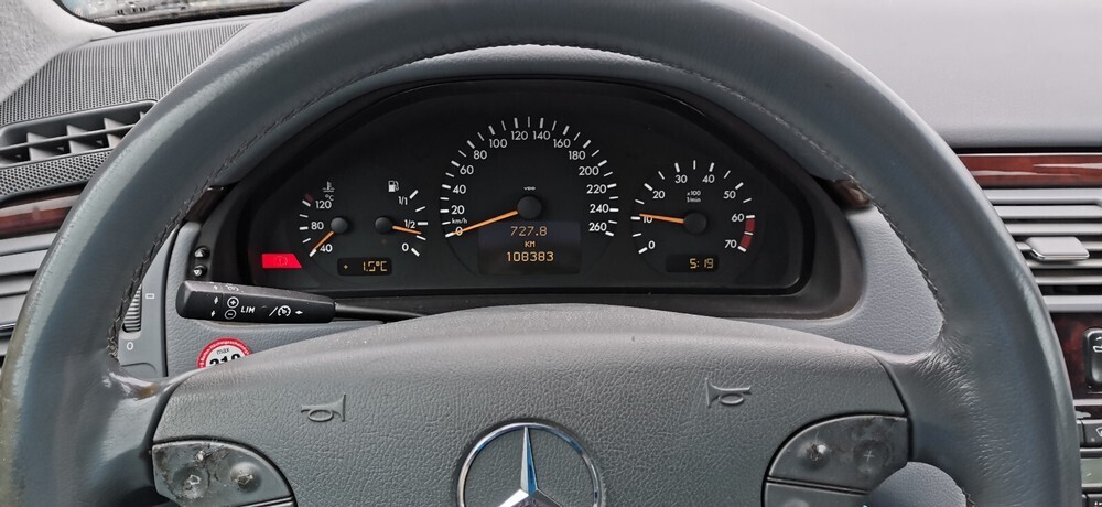 E 200