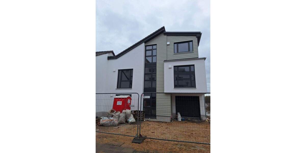 Etagenwohnung Köln Porz Ensen Ensen - 4 Zimmer, 139 m&sup2;, 2.780&euro; | Angebot:25636909