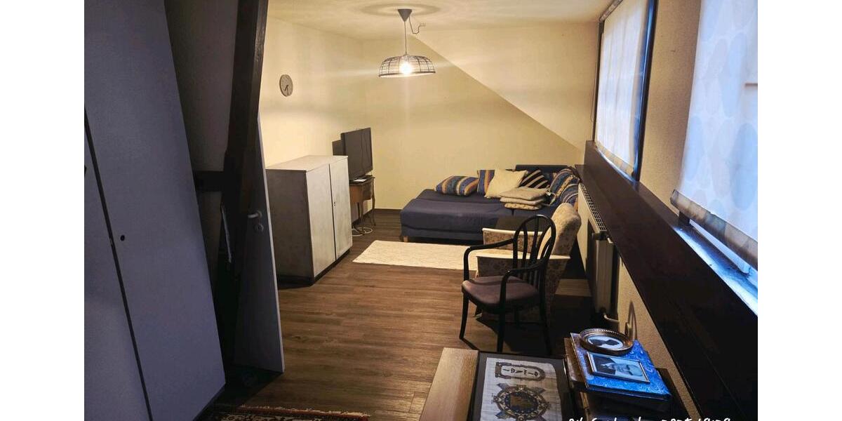 Etagenwohnung Bedburg - 6 Zimmer, 180 m&sup2;, 1.800&euro; | Angebot:25216102