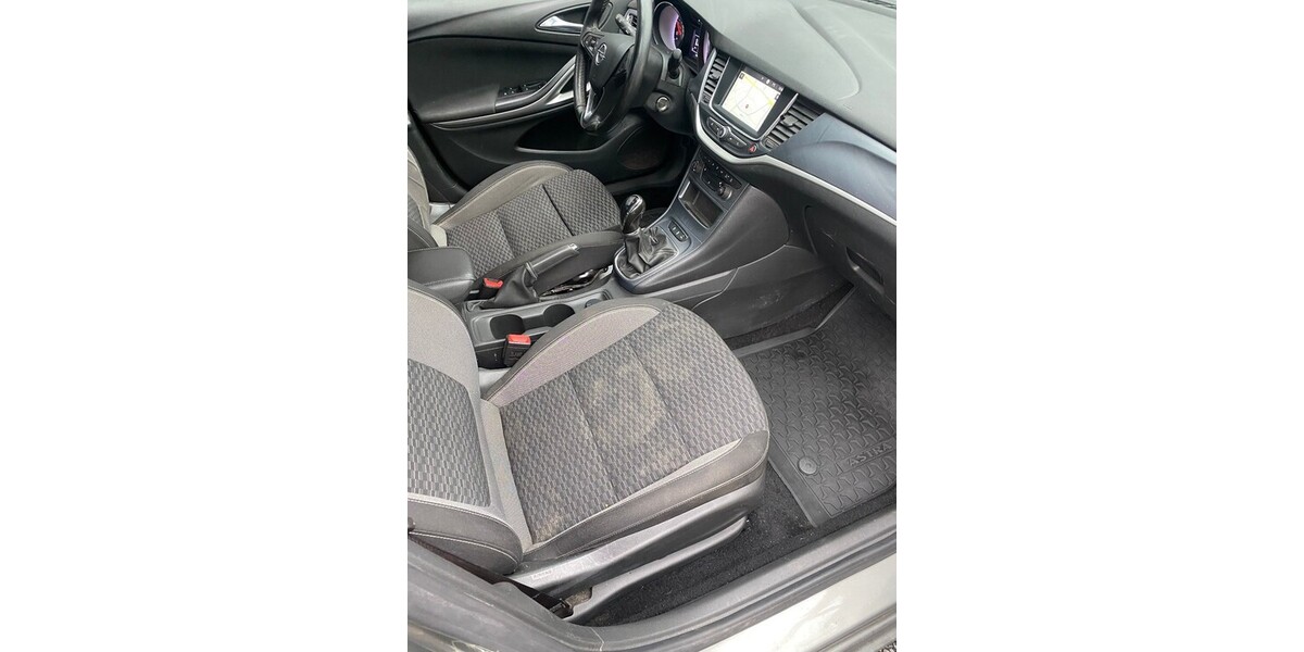 Opel Astra K Sports1.5CDTI/NAVI.VOLL-LED.PDC.ALU-A 117.000 km 6.990 &euro; Hilden 40721
