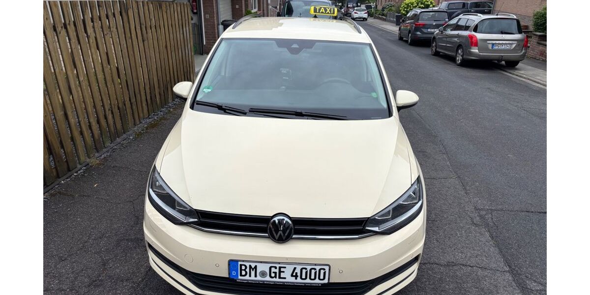 VW Touran 82.000 km 28.000 &euro; Bergheim 50129