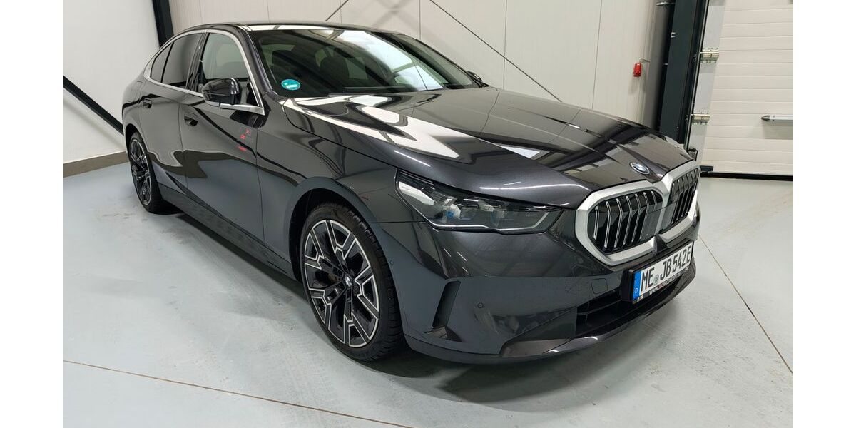 BMW i5 34.500 km 46.889 &euro; Haan 42781