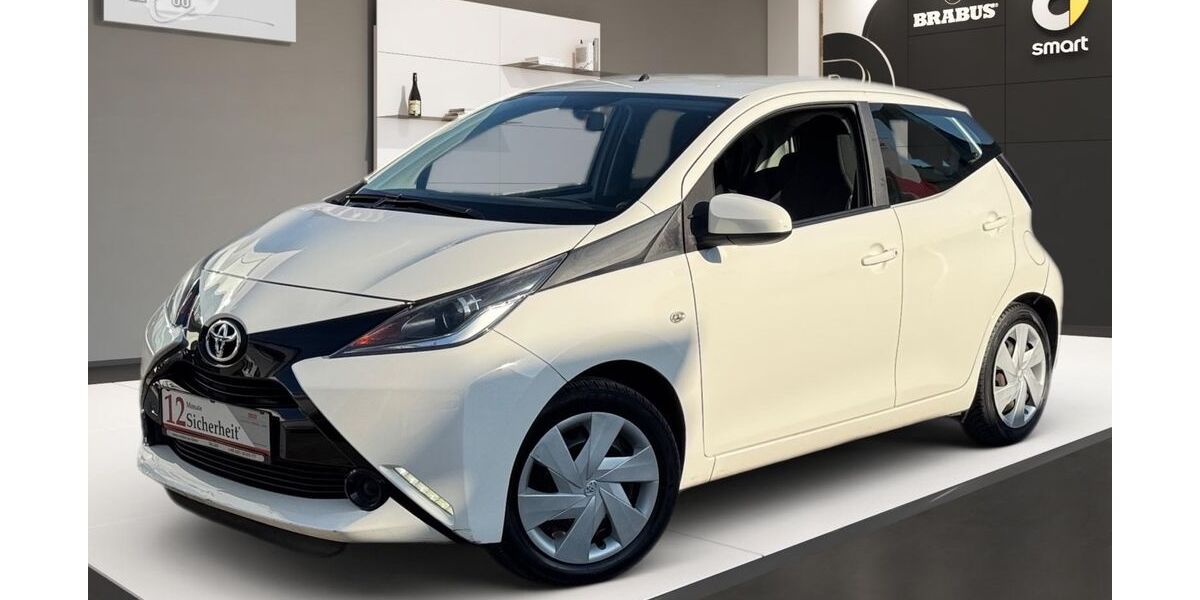 Toyota Aygo (X) 144.932 km 5.900 &euro; Köln 51069