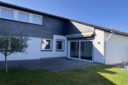 Haus zum Mieten in Wesseling 2.000 € 134 m²