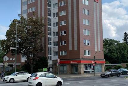 62 m2 LagerräumeDekoräume im 8.OG in Neuss - Reuschenberg 2 zimmer