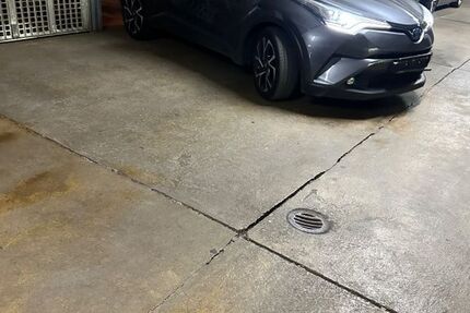 Toyota C-HR 54.000 km 19.000 € Köln 50765