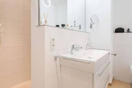 Immobilien-Richter: Wohn- Geschäftshaus in bester Lage in Düsseldorf Düsseltal