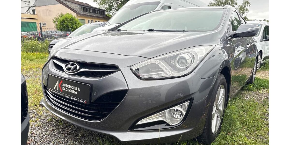 Hyundai i40 168.000 km 5.699 &euro; Solingen 42653