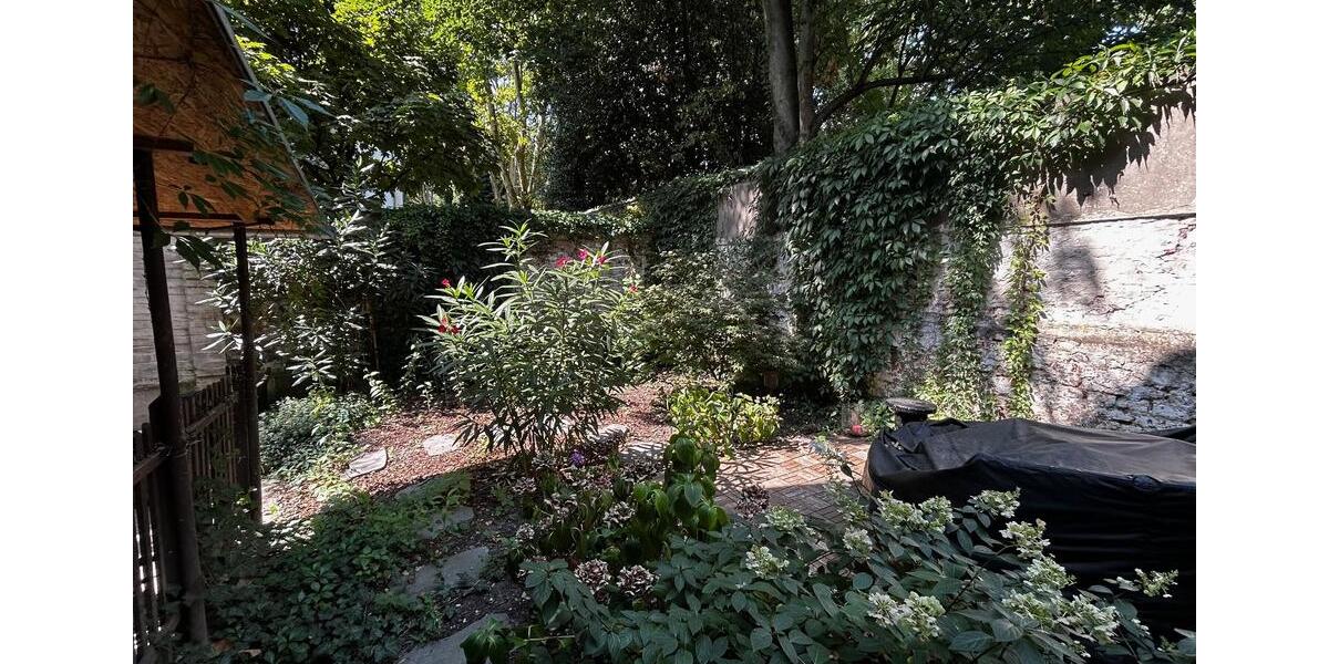 Denkmalmaisonette Nippes:Sanierungsobjekt mit Charme & Potenzial zimmer