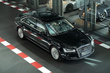 Audi A8 161.000 km 36.490 &euro; Köln 50829