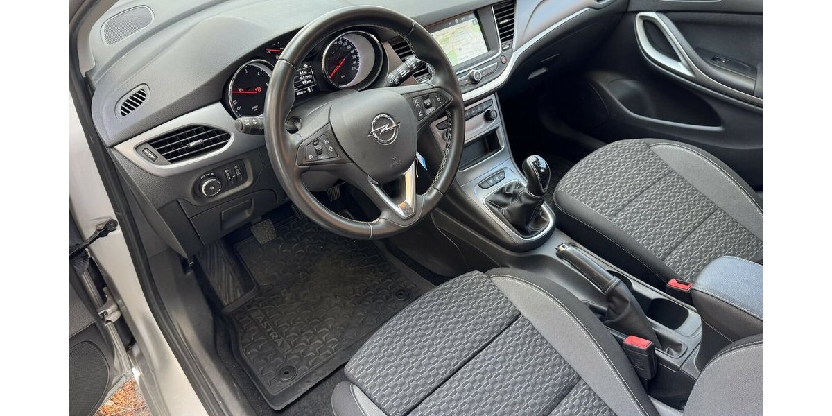 Opel Astra Klima Navi Temp CarPlay GARANTIE 37.000 km 37.000 km 14.000 &euro; Erftstadt 50374