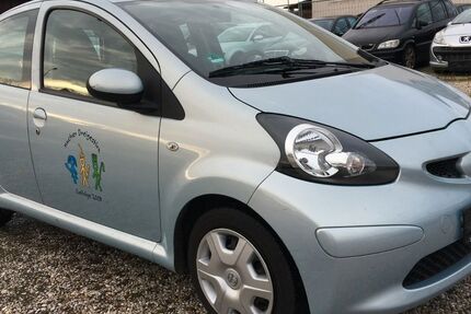 Toyota Aygo (X) 164.000 km 2.299 &euro; Bonn 53227