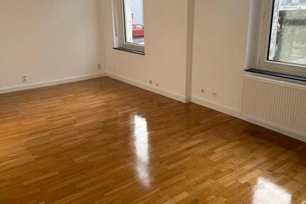 Wohnung Brühl - 3 Zimmer, 90 m&sup2;, 1.200&euro; | Angebot:25418912