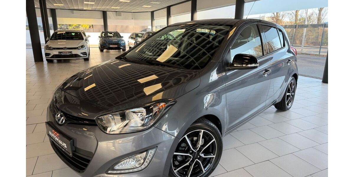 Hyundai i20 71.987 km 9.390 &euro; Köln 51149
