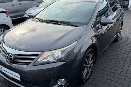 Toyota Avensis 284.200 km 4.990 &euro; Köln 51065