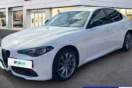 Alfa Romeo Giulia 33.426 km 32.980 &euro; Köln 51065