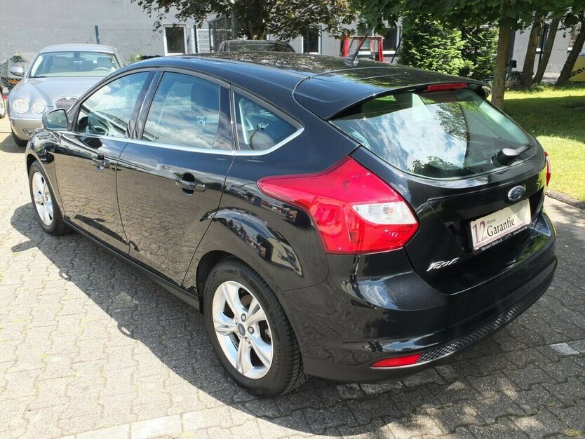 Ford Focus CHAMPIONS EDITION 5-TÜRIG orig.53.215 km ! 53.215 km 8.298 € Köln 50858