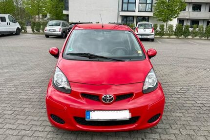 Toyota Aygo (X) 90.000 km 3.900 &euro; Köln 50825