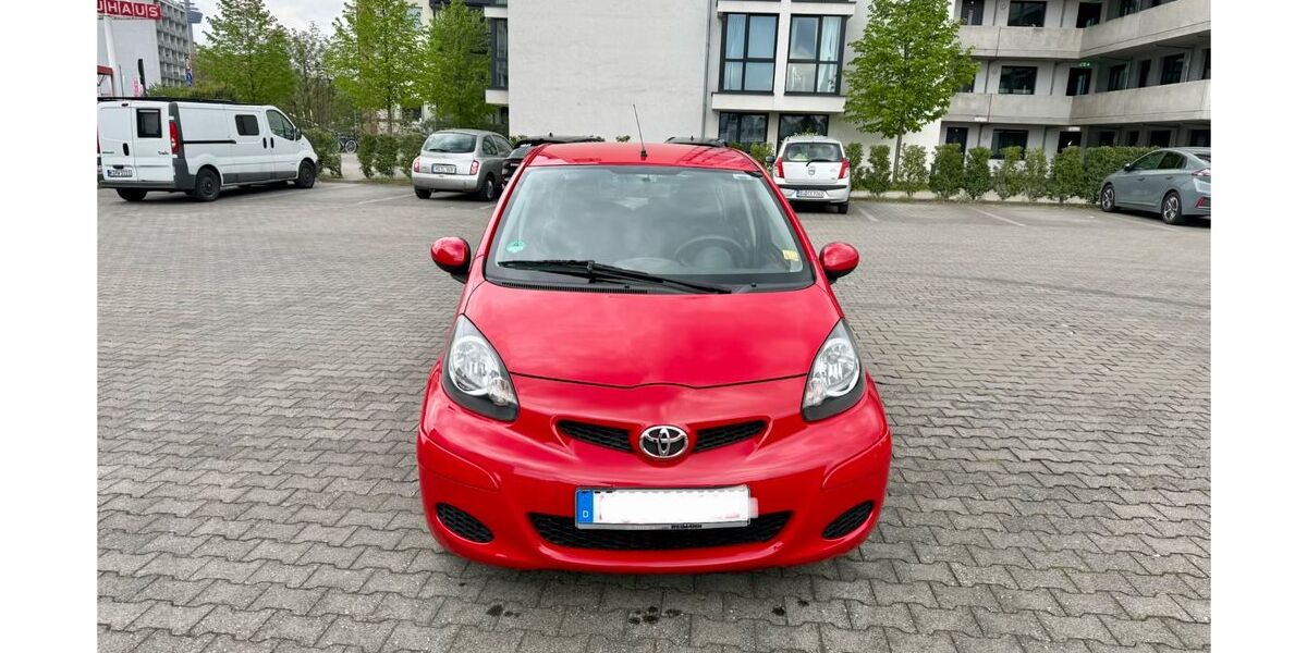 Toyota Aygo (X) 90.000 km 3.900 &euro; Köln 50825