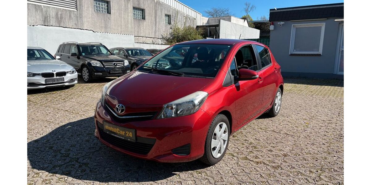 Toyota Yaris 140.000 km 5.600 &euro; Haan 42781