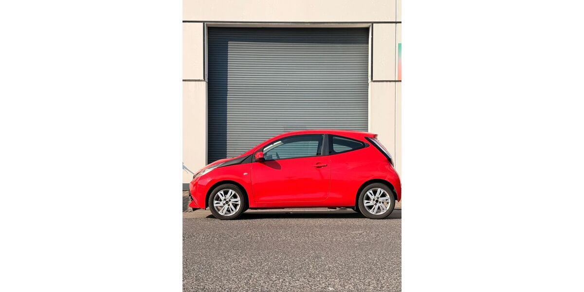Toyota Aygo (X) 120.000 km 5.200 &euro; Köln 50825