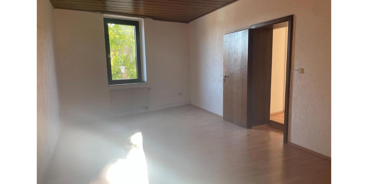 Etagenwohnung Nörvenich - 3 Zimmer, 120 m&sup2;, 1.000&euro; | Angebot:26341656