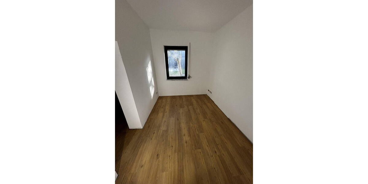 Etagenwohnung Köln Zündorf - 3 Zimmer, 112 m&sup2;, 1.680&euro; | Angebot:26274380