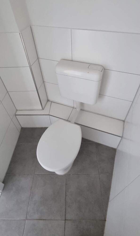 ELEGANTE + RENOVIERTE 2-Zimmer-Wohnung in DÜSSELDORF - FRIEDRICHSTADT