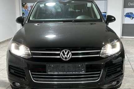 VW Touareg 238.519 km 9.990 € Köln 51107
