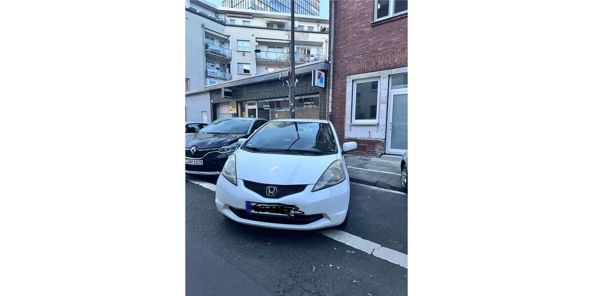 Honda Jazz 140.500 km 4.100 € Köln 50765