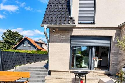 Wohnung Langenfeld (Rheinland) - 2 Zimmer, 40 m&sup2;, 900&euro; | Angebot:27625710