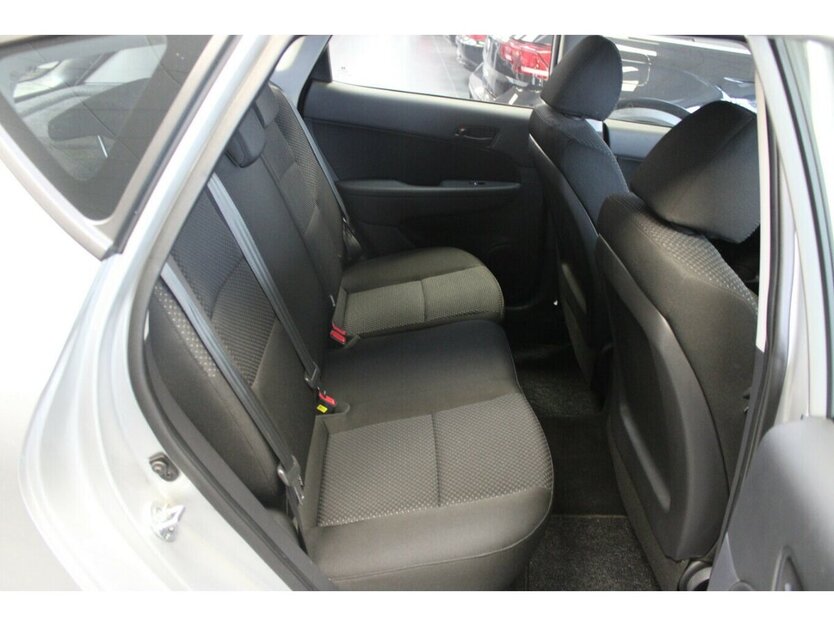 Hyundai i30 1.4 - WENIG KILOMETER - Klima - SHZ - 44.976 km 7.980 € Euskirchen 53881