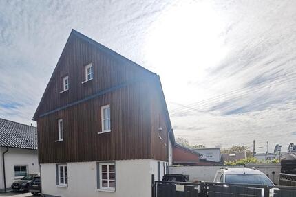 Haus Hennef (Sieg) - 3 Zimmer, 100 m&sup2;, 1.150&euro; | Angebot:26351611